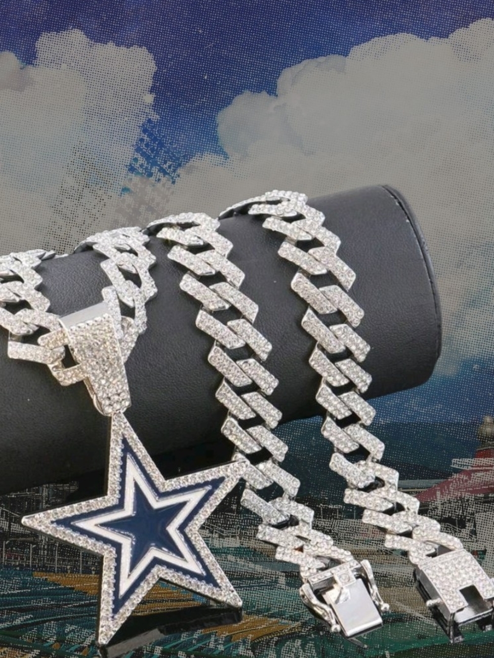 Dallas Cowboys Star Pendant Necklace 24-inch Cuban Rhinestone Chain Silver/Blue